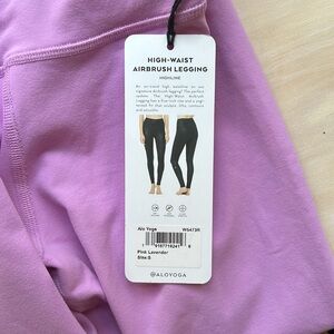 Alo yoga, high waist, airbrush, legging, size S in pink lavender (NWT)